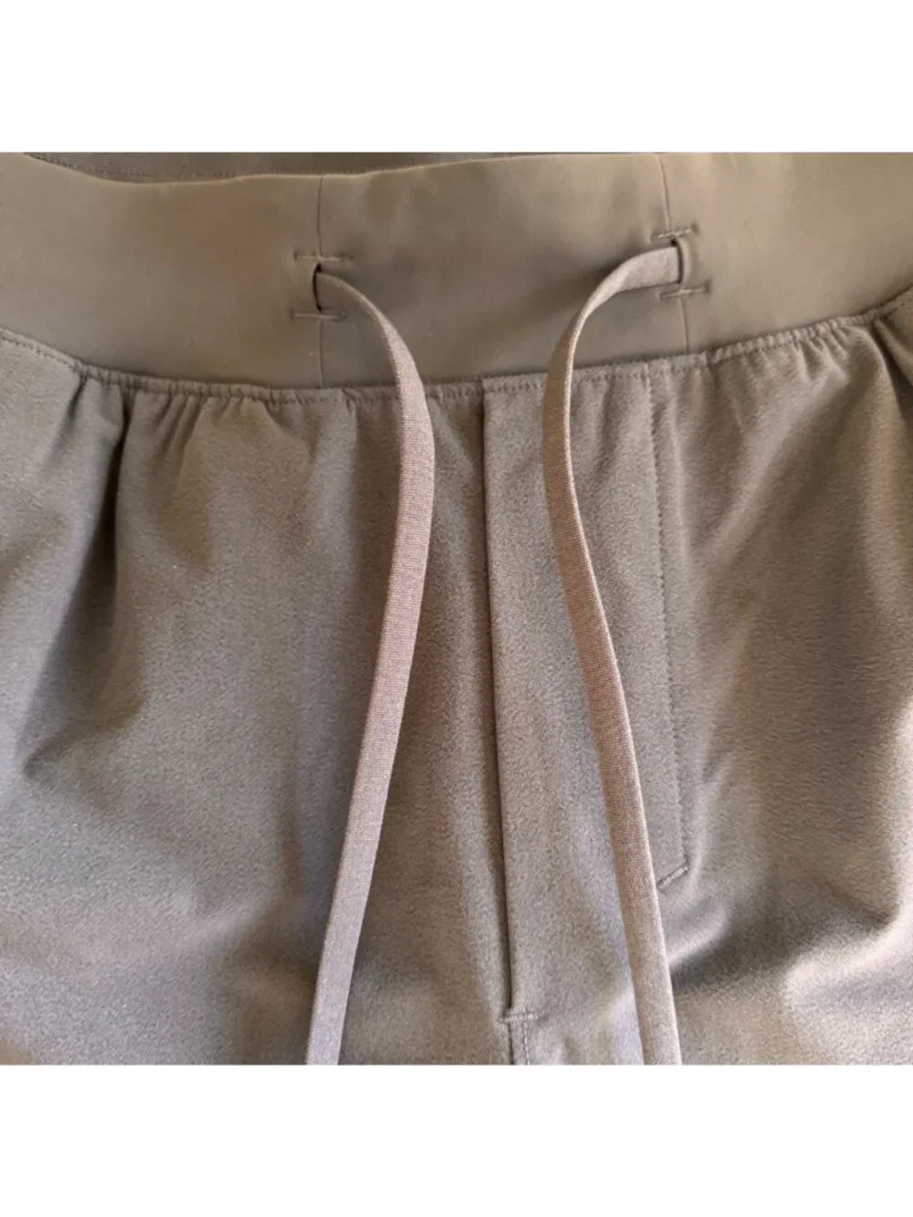Lululemon Zeroed In Womens Athletic Short Gray XS Lightweight Zip Pocket Running - Picture 8 of 16